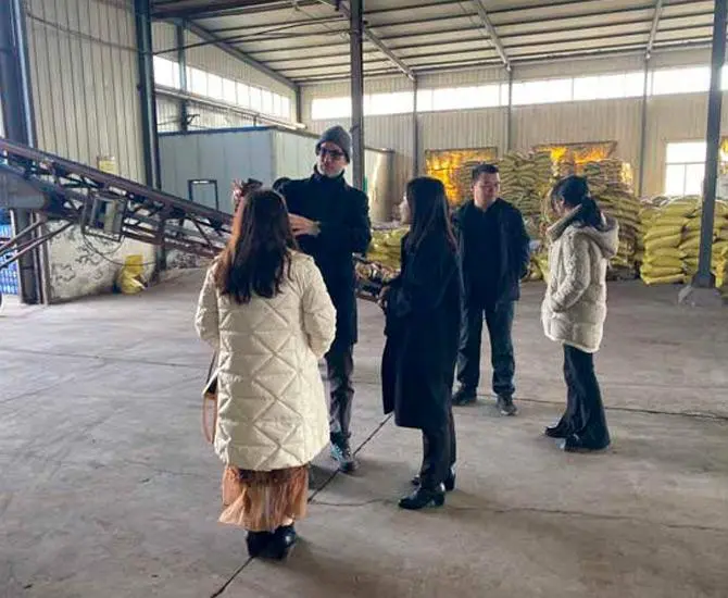 Overseas Customers Come To The Factory For Visit And Exchange